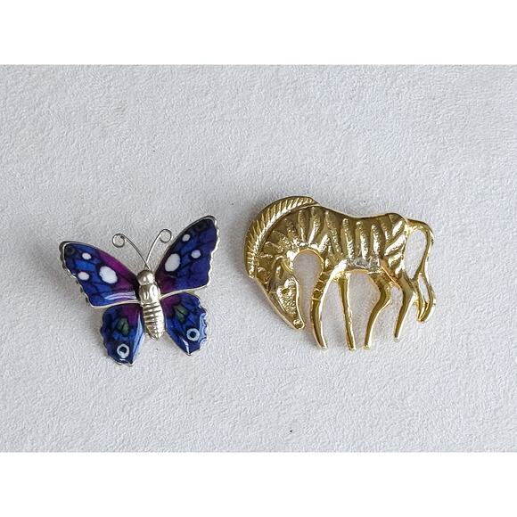 Vintage Brooches 2 PC Gold Tone Zebra Purple Butterfly Animal Pin Set Cute Retro - Picture 3 of 5